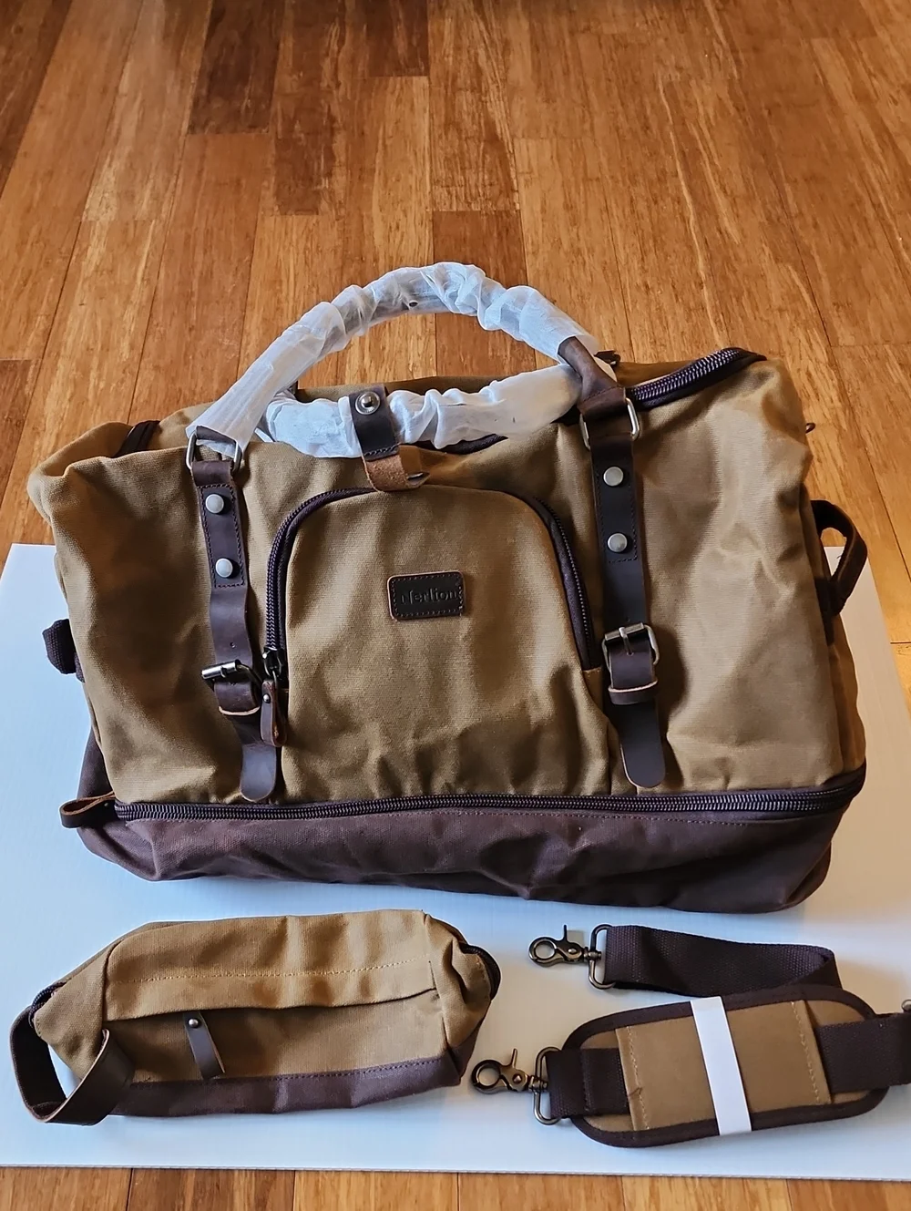 Nerlion Large Weekender Bag.   NWOT. Amazon Open Box.